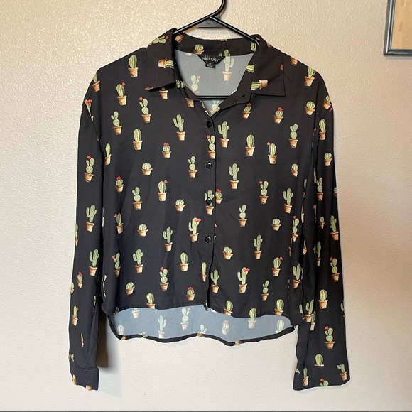 HAODUOYI Tops - Cactus Print Button Down Top